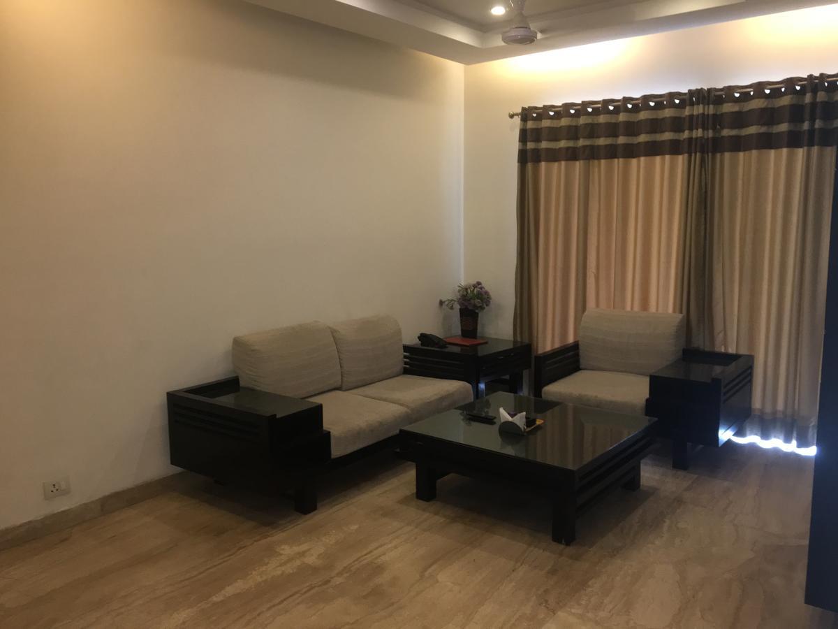 Hotel Vipul Grand Gurgáon Kültér fotó